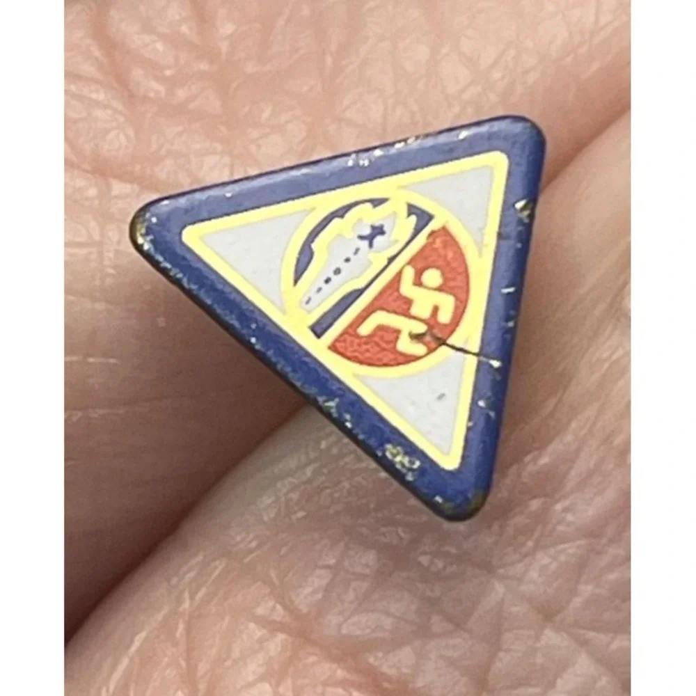 Vintage BSA Boy Scouts Pin Olympic Torch Runner Gold Tone Enamel Lapel Badge